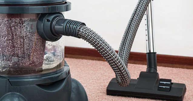 Cele mai bune metode prin care te pazesti de pericolele din praful de casa