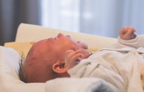 Un bebelus de o luna a murit dupa ce a fost infectat cu candida