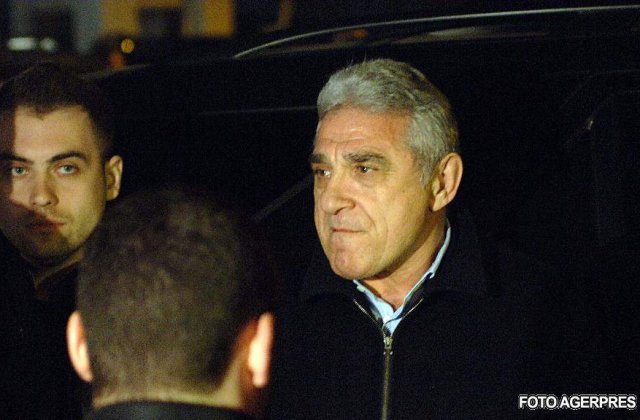 Ioan Becali: "Sotia l-a facut pe Chivu sa renunte la tricolori"