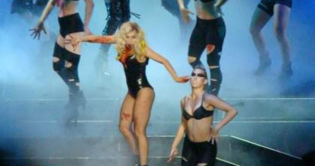  Video  Gaga, invinsa de romani