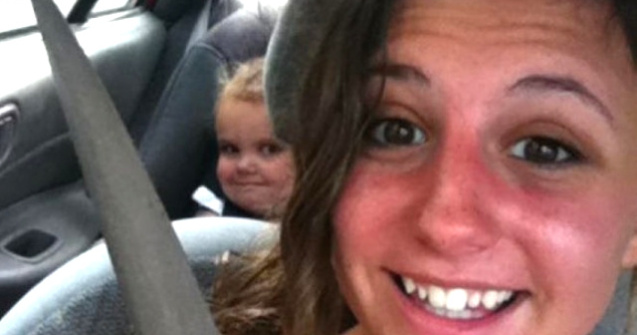  Top  10+ copii care au reusit sa "strice" pozele adultilor, iar rezultatul nu e rau deloc