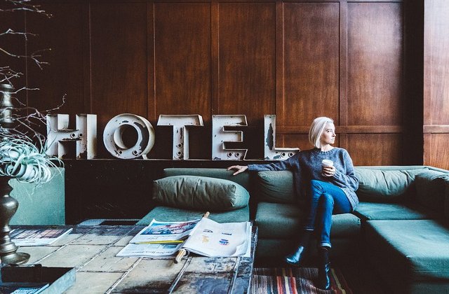 4 lucruri pe care le poti lua dintr-o camera de hotel (si alte 4 pe care sa NU ti le insusesti)