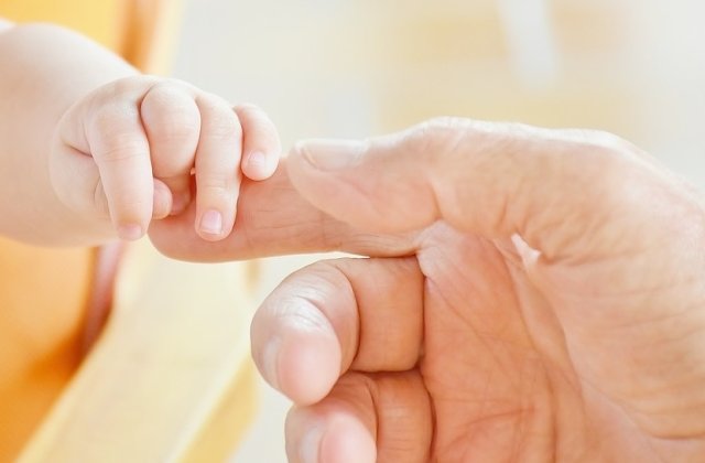 Barbat din Caras-Severin, acuzat ca si-a ucis copiii imediat dupa nastere