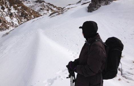 Un barbat a fost surprins de o avalansa in Masivul Bucegi