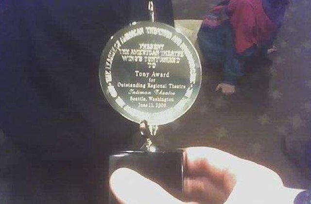 Prezentatorii galei Tony Awards 2011