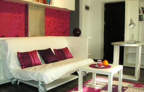  Foto-video  Premiera in Romania: Garsoniera cu perete rotativ