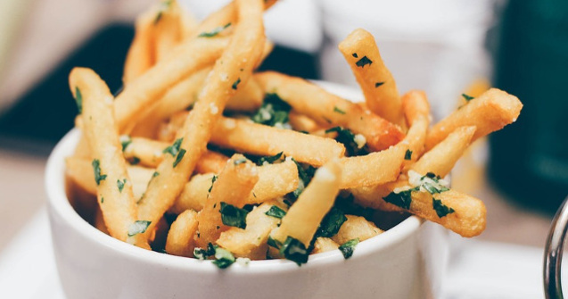  Top  6 pasi pentru a pregati cartofi prajiti fara sa folosesti ulei