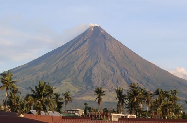 Alerta in Filipine. Vulcanul Mayon ar putea sa erupa
