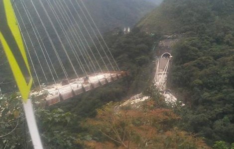 Columbia: 10 morti si 5 raniti dupa ce un pod aflat in constructie s-a prabusit