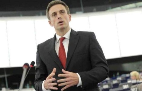 Catalin Ivan: Un singur om, paranoic, corupt, bolnav de putere si obsedat de control a reusit sa arunce tara in aer. Din nou