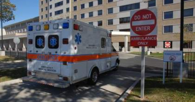 Se intampla in Romania: Pacienti legati de paturile de spital!