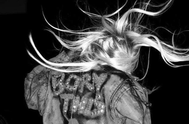 [VIDEO] Gaga fashionland