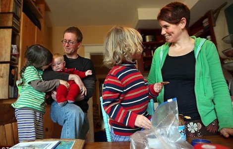 Isi cresc copilul fara sa-i dezvaluie sexul