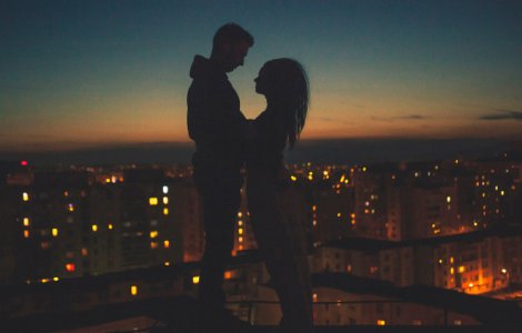  Top  7 lucruri pe care sa nu i le spui NICIODATA unei persoane scunde