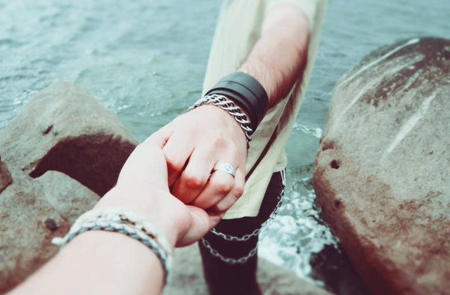 5 tipuri de comportament care ii determina pe oameni sa aiba incredere in tine