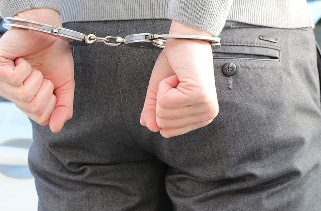 Un tanar in varsta de 18 ani, autorul a opt furturi comise in Targu-Jiu, a fost retinut