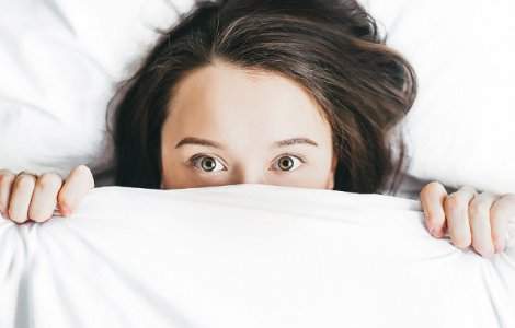 Organismele microscopice din lenjeria de pat te pot imbolnavi. Cat de des ar trebui schimbata?