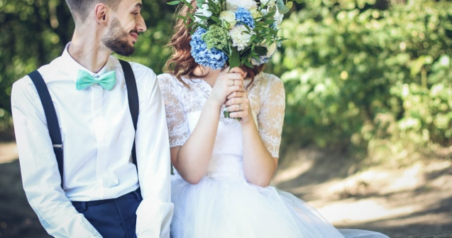 S-au cunoscut cand erau copii. 14 ani mai tarziu, s-au casatorit