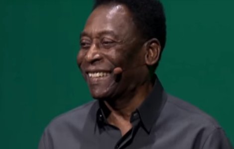 Fostul fotbalist Pele a fost transportat de urgenta la spital