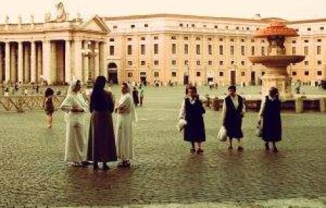 Si maicutele se distreaza