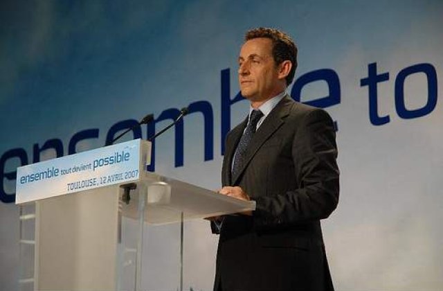Sarkozy, acuzat pentru "crime impotriva umanitatii"?
