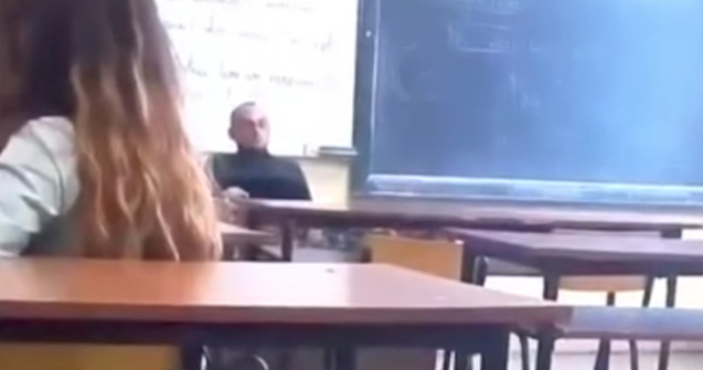 Patriarhia, despre profesorul de religie acuzat ca s-a masturbat la ora: "Nu a comis gestul obscen"