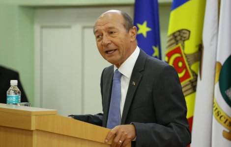 Basescu: Presedintele avea marja constitutionala pentru a respinge nominalizarea Vioricai Dancila