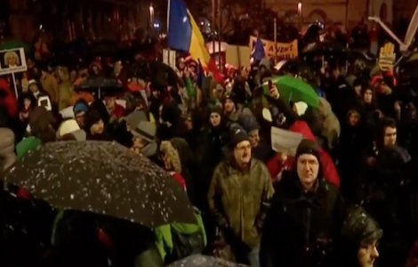 Peste 60.000 de oameni au protestat in Bucuresti. In tara, au fost circa 30.000 de persoane in strada