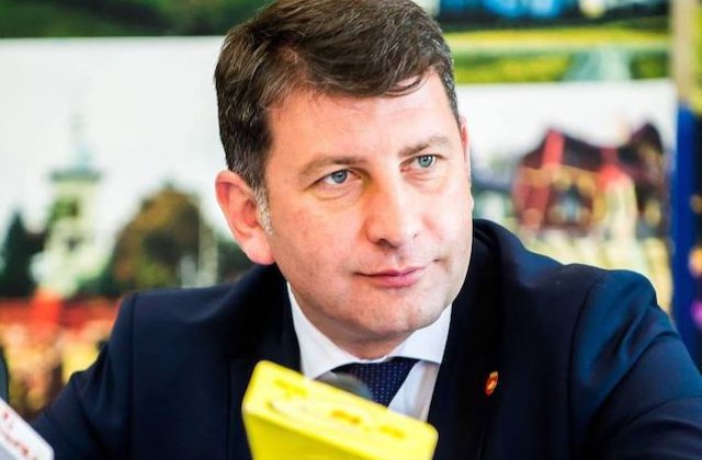 Primarul din Roman raspunde acuzatiilor Ecaterinei Andronescu: Nu inteleg cum aceasta femeie si-a permis sa manjeasca numele meu si al orasului nostru