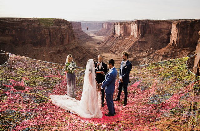 [FOTO] Nunta la 120 metri inaltime: Imaginile sunt incredibile