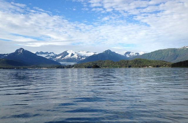 Cutremur cu magnitudinea 8,2 in largul Golfului Alaska, urmat de alerta de tsunami