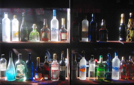 Doi arbitri din Guineea, suspendati pentru ca au arbitrat beti