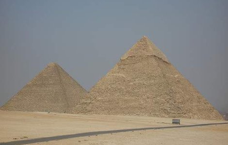 Noile descoperiri despre piramide fac furori pe internet