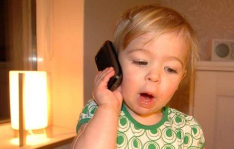 Avertizare OMS: Telefoanele mobile pot cauza cancer!