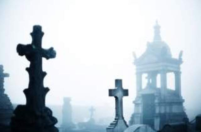 A murit dupa ce s-a ingropat de viu