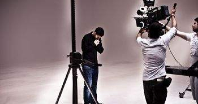  Video  Cum arata fata din visele lui Smiley?