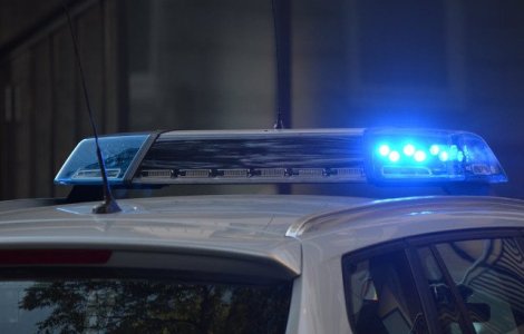 Trei romani au fost retinuti in Italia, dupa ce au incercat sa jefuiasca un magazin