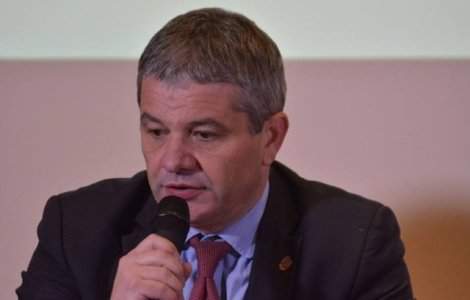 Ministrul Sanatatii a resuscitat o persoana in avion