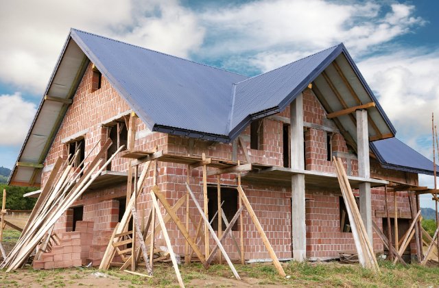 ABC-ul materialelor de constructie pentru casa. Cum alegem betonul, caramida si tigla