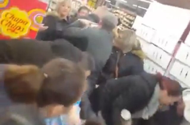 Mai multe persoane s-au incaierat pentru a cumpara Nutella la promotie/ VIDEO
