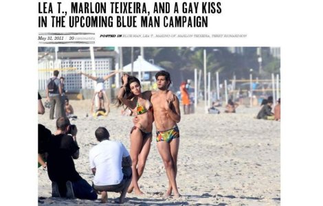 Transexualul model Lea T a pozat in costum de baie