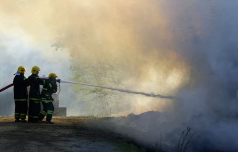 Rusia: Evacuare a 28.000 de persoane dupa un incendiu
