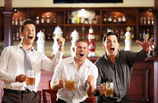 Conditie de angajare pentru IT-isti: sa bea bere (optional whisky)!