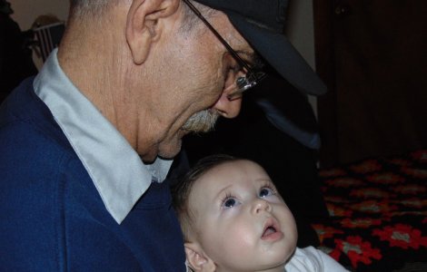  Top  10+ fotografii care dovedesc ca legatura dintre bunici si nepoti este indestructibila