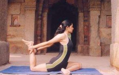 MISA: O secta ce combina yoga cu sexul si pornografia