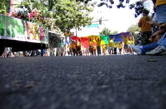 Marsul normalitatii vs. Marsul diversitatii 2011