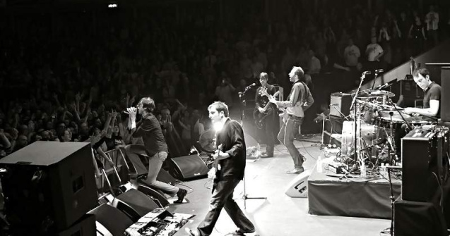  Video  Suede concerteaza, in aceasta seara, la Bucuresti