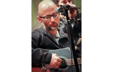  Video  Moby a fost electrocutat