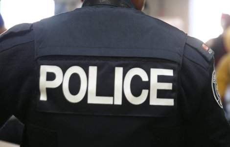 Un criminal din Toronto isi ingropa victimele in ghivece de flori de mari dimensiuni, din curtile oamenilor