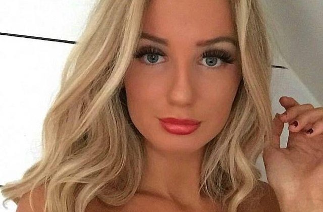 O tanara a fost batuta in club pentru ca nu a acceptat avansurile unui barbat